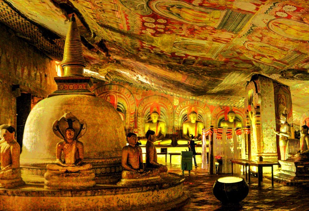 Sri Lanka in May: A Budget-Friendly Vacation 17 Dambulla Golden Temple