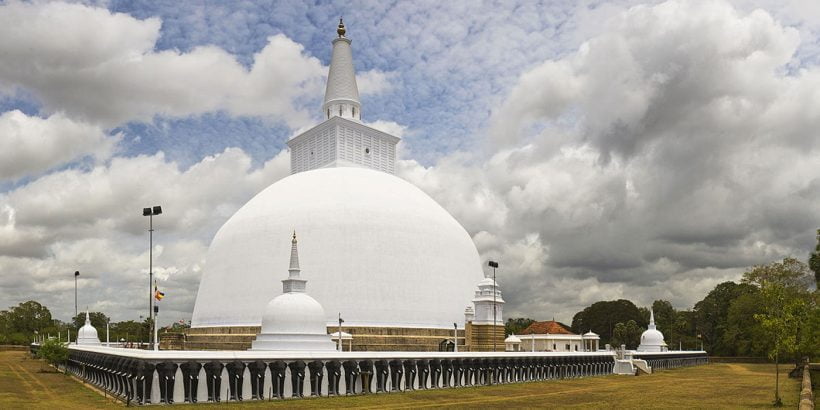 ruwanweliseya-stupa-sri-lanka