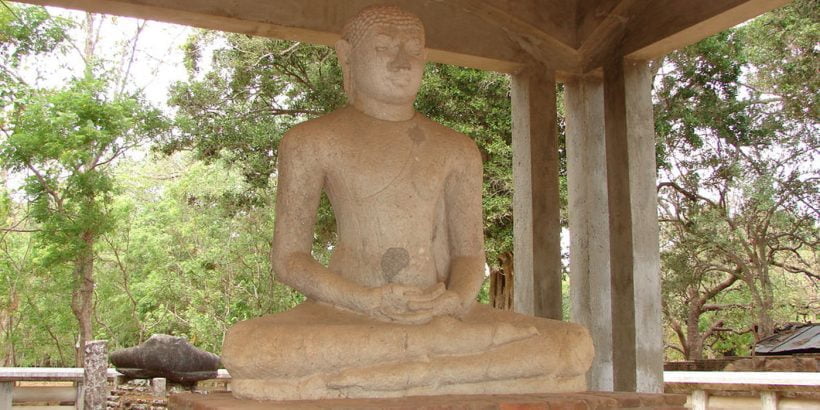 samadhi-statue-anuradhapura-sri-lanka-economy-tours