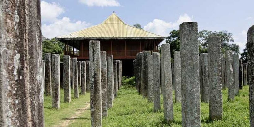 Lovamahapaya-Anuradhapura-srilanka-economy-tours