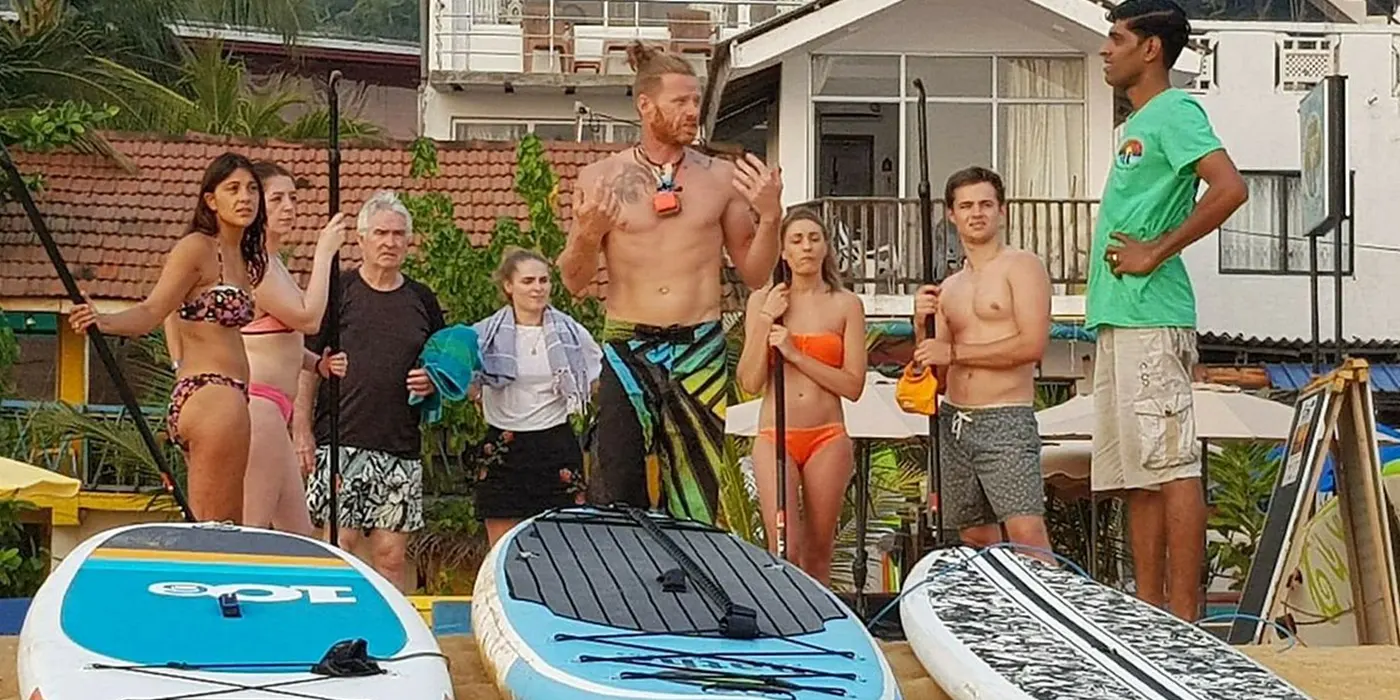 Stand-up paddleboarding, Unawatuna